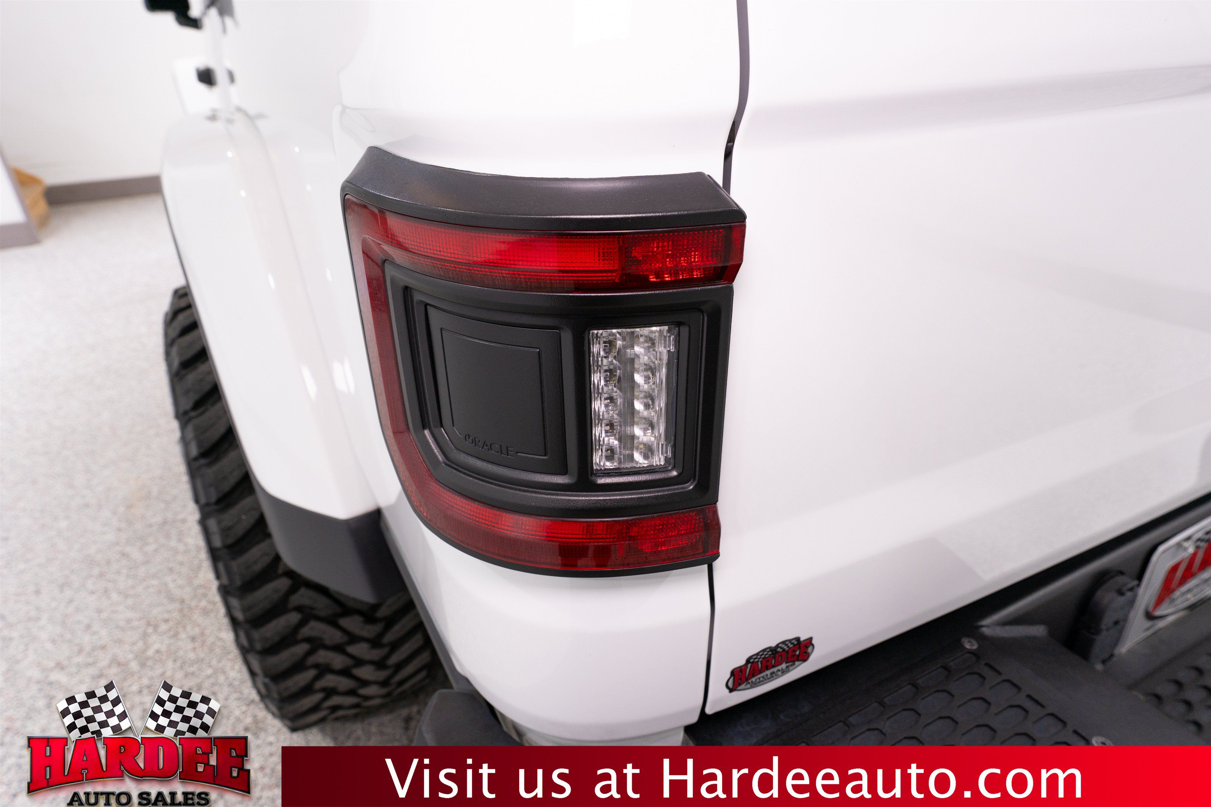 Used 2023 Jeep Gladiator Rubicon w/ Cold Weather Group AWD/4WD image 9
