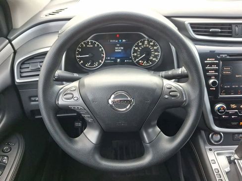Used 2019 Nissan Murano S image 22