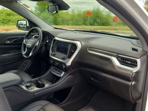 Used 2023 GMC Acadia SLT AWD/4WD image 29