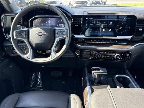Used 2024 Chevrolet Silverado 1500 RST w/ Convenience Package II AWD/4WD image 3