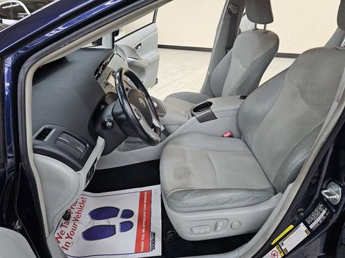 Used 2012 Toyota Prius V Two image 53