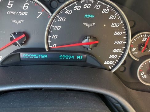 Used 2007 Chevrolet Corvette Coupe w/ Preferred Equipment Group image 14