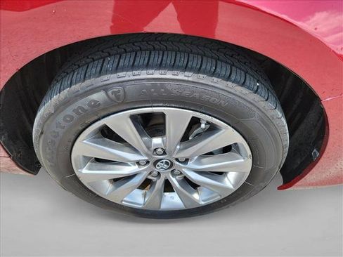 Used 2016 Toyota Camry XLE FWD image 10