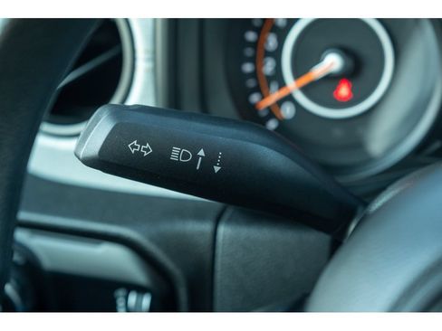 Used 2025 Jeep Wrangler Unlimited Sport AWD/4WD image 18