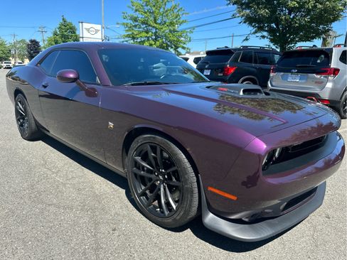 Used 2022 Dodge Challenger R/T Scat Pack w/ Shaker Package RWD image 19