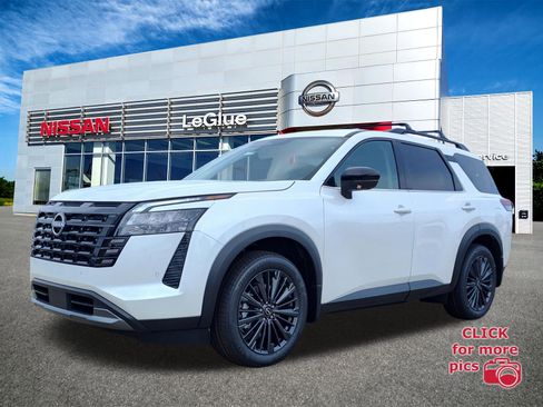 New 2026 Nissan Pathfinder SL w/ SL Premium Package FWD image 1