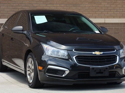 Used 2016 Chevrolet Cruze LS FWD image 6