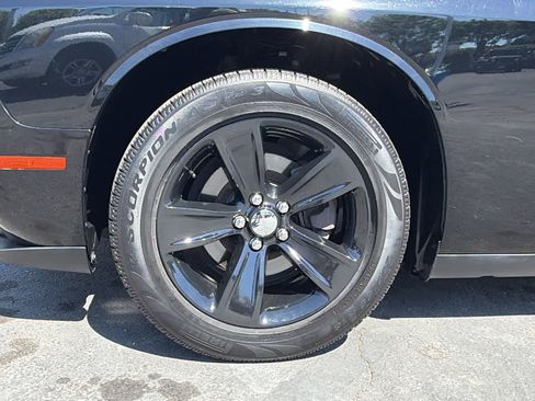 Used 2020 Dodge Challenger SXT RWD image 9
