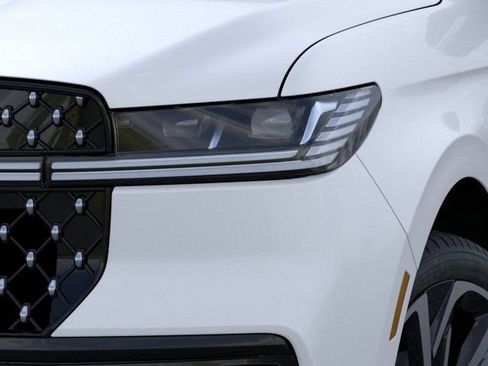 New 2026 Lincoln Navigator Black Label AWD/4WD image 18