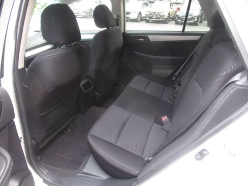 Used 2017 Subaru Outback 2.5i Premium AWD/4WD image 13