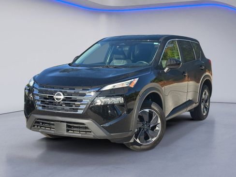 Used 2025 Nissan Rogue SV FWD image 2