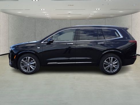 Used 2022 Cadillac XT6 Premium Luxury image 6