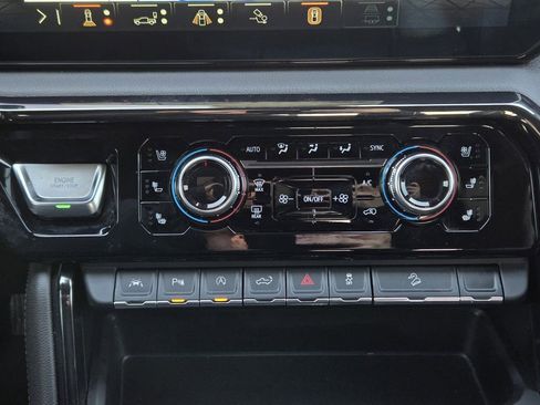 Used 2024 GMC Sierra 1500 AT4 w/ Technology Package image 23