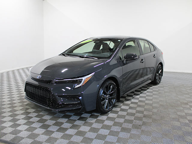 Certified 2025 Toyota Corolla SE w/ SE Premium Package FWD image 2