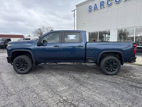 Used 2022 Chevrolet Silverado 2500 Custom w/ Custom Convenience Package image 8