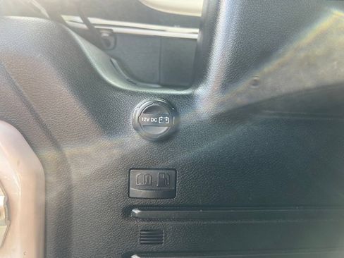 Used 2023 Jeep Wrangler Unlimited Sahara AWD/4WD image 57