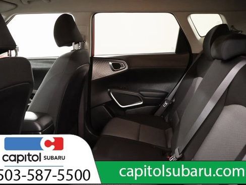 Used 2023 Kia Soul LX w/ LX Technology Package FWD image 30