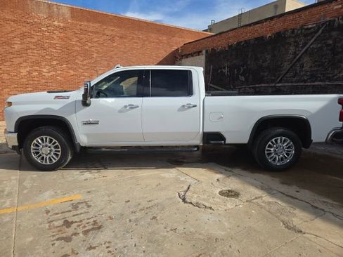 Used 2022 Chevrolet Silverado 3500 LTZ w/ LTZ Texas Edition image 4
