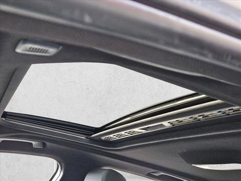 Used 2018 BMW 330i xDrive Sedan image 14