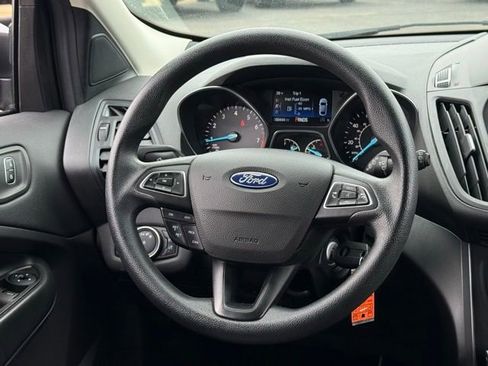 Used 2018 Ford Escape SE w/ SE SYNC Package image 7