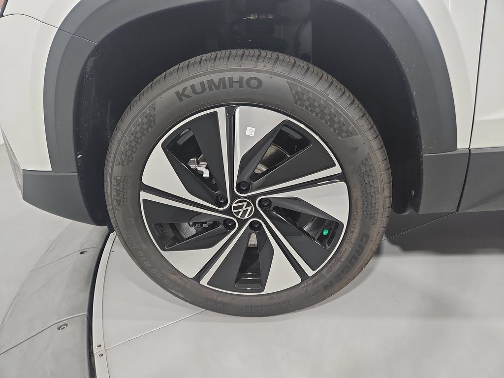 New 2026 Volkswagen Taos SE AWD/4WD image 26