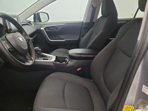 Used 2021 Toyota RAV4 LE w/ Carpet Mat Package (TMS) AWD/4WD image 17