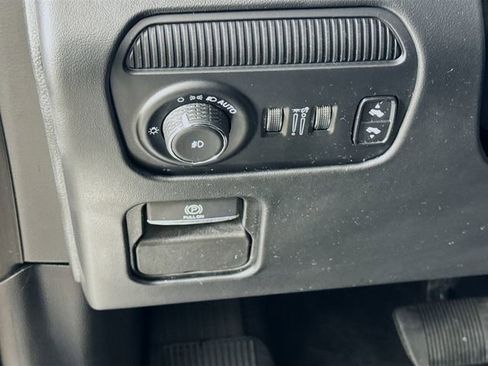 Used 2022 Jeep Grand Wagoneer Series II w/ Convenience Group III image 13