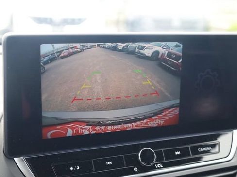 Certified 2025 Nissan Altima 2.5 SV w/ SV Premium Package FWD image 15