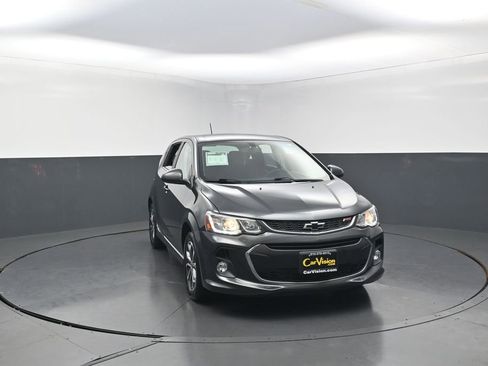 Used 2019 Chevrolet Sonic LT w/ Convenience Package FWD image 3