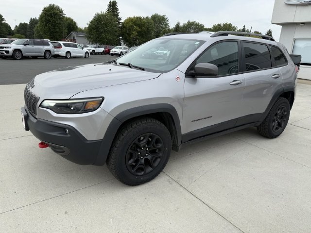 Used 2019 Jeep Cherokee Trailhawk w/ Comfort/Convenience Group AWD/4WD image 4