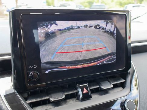 Used 2023 Toyota Corolla LE FWD image 4