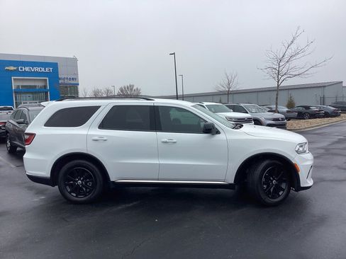 Used 2024 Dodge Durango SXT image 5
