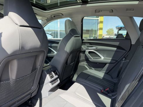 Used 2025 Audi Q5 Premium Plus w/ Premium Plus AWD/4WD image 35