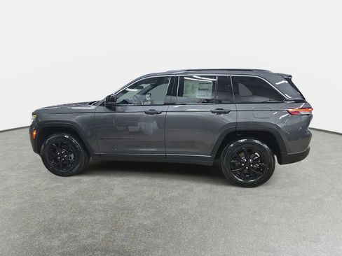 New 2026 Jeep Grand Cherokee Altitude AWD/4WD image 8