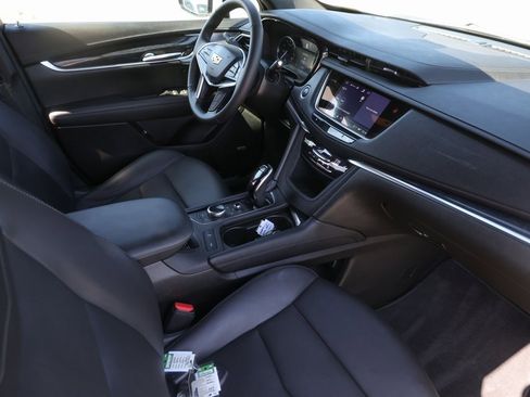 Used 2024 Cadillac XT5 Premium Luxury image 30