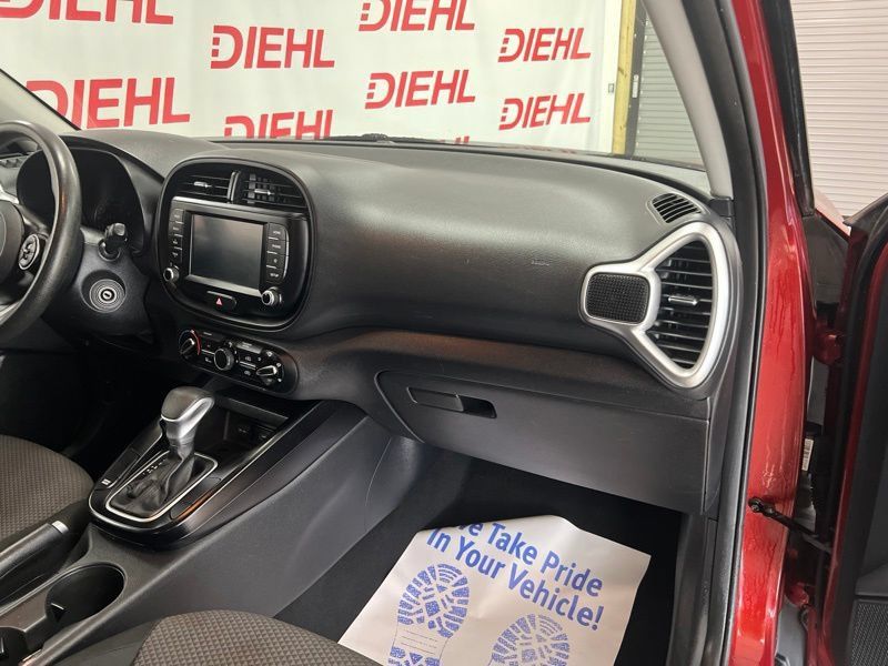 Used 2020 Kia Soul LX FWD image 13