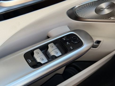 Used 2025 Mercedes-Benz C 300 C 300 image 16