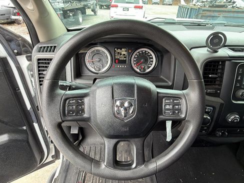 Used 2018 RAM 1500 Express w/ Express Value Package image 25