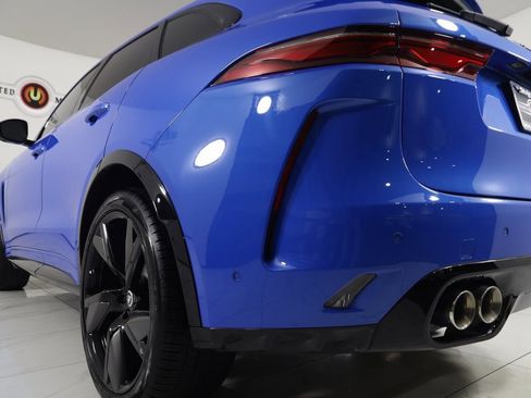 Used 2024 Jaguar F-PACE SVR image 41