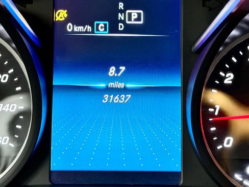 Used 2022 Mercedes-Benz GLC 300 image 25