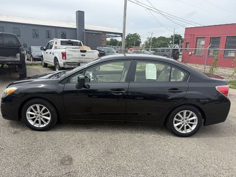 Used 2013 Subaru Impreza 2.0i Premium w/ All-Weather Pkg AWD/4WD image 3