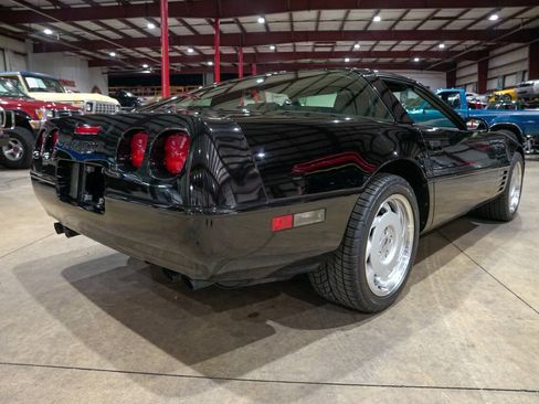 Used 1991 Chevrolet Corvette Coupe RWD image 8