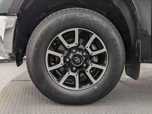 Used 2020 Toyota Tundra SR5 w/ TRD Off-Road Package AWD/4WD image 28