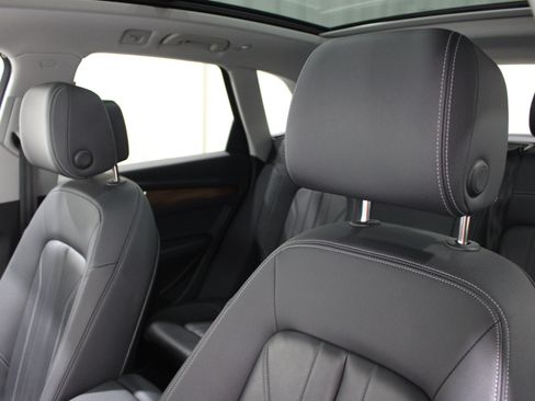 Used 2023 Audi Q5 2.0T Premium AWD/4WD image 4