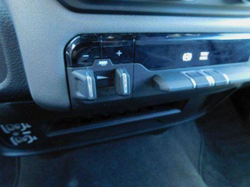 Certified 2024 RAM 2500 Big Horn AWD/4WD image 15