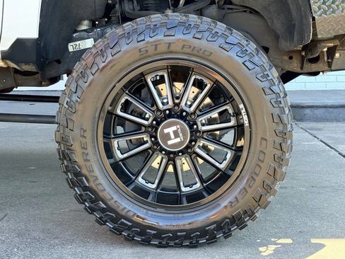 Used 2016 Chevrolet Silverado 2500 High Country w/ Duramax Plus Package AWD/4WD image 13