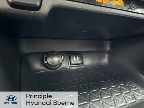 Used 2019 Toyota RAV4 XLE Premium FWD image 25