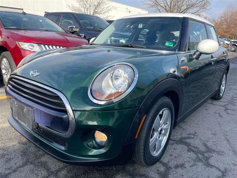 Used 2016 MINI Cooper 4-Door Hardtop image 33