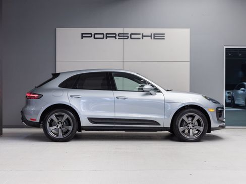 Certified 2026 Porsche Macan AWD/4WD image 8