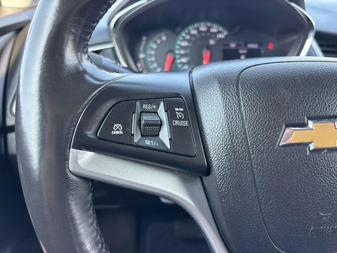 Used 2022 Chevrolet Trax LT w/ Driver Confidence Package AWD/4WD image 20